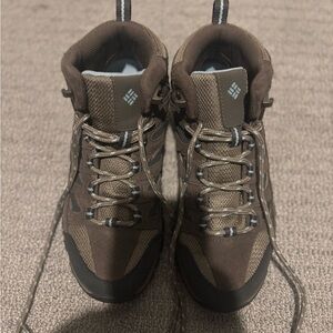 Columbia women’s Brown Hiking Boots
